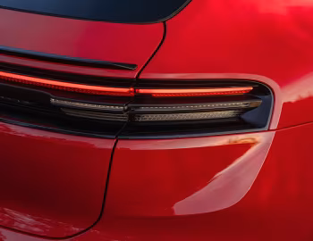 Porsche Macan GTS [UK-spec] '2026