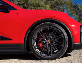 Porsche Macan GTS [Australia] '2026