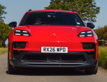 Porsche Macan GTS [UK-spec] '2026