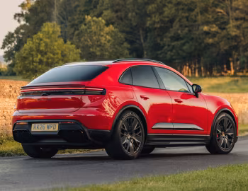 Porsche Macan GTS [UK-spec] '2026
