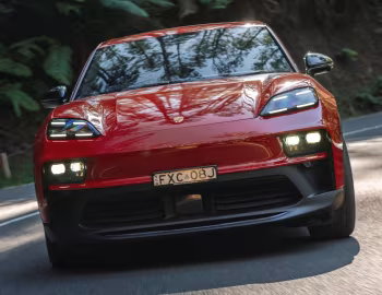 Porsche Macan GTS [Australia] '2026