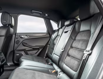 Interior Porsche Macan GTS [UK-spec] (95B) '2021–24