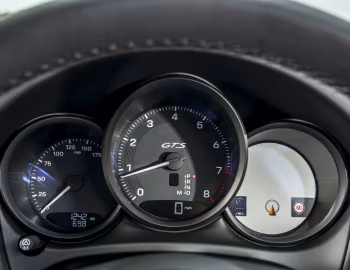 Dashboard Porsche Macan GTS [UK-spec] (95B) '2021–24