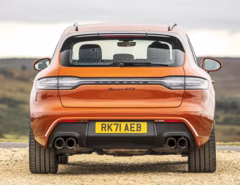 Porsche Macan GTS [UK-spec] (95B) '2021–24