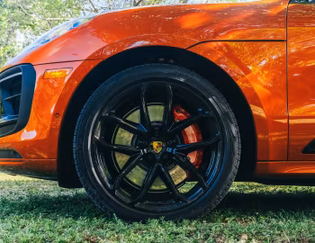 2022–pr. Porsche Macan GTS [North America] (95B) '2021–pr.