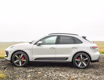 Porsche Macan S [UK-spec] (95B) '2021–24
