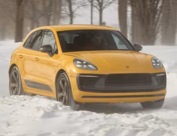 2023–pr. Porsche Macan T [North America] (95B) '2022–pr.