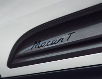 Porsche Macan T [UK-spec] (95B) '2022–24