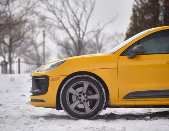 2023–pr. Porsche Macan T [North America] (95B) '2022–pr.