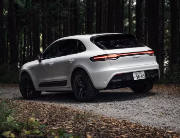 Porsche Macan T [Japan] (95B) '2022–24