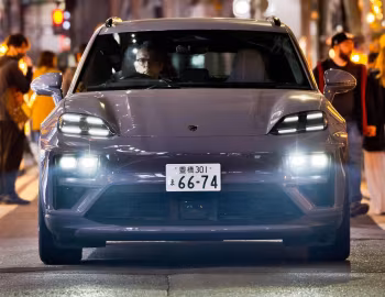 Porsche Macan Turbo [Japan] '2024–pr.