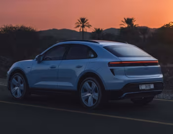 Porsche Macan Turbo [Middle East] '2024–pr.