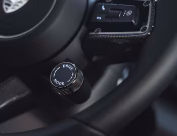 Interior Porsche Macan Turbo [Middle East] '2024–pr.