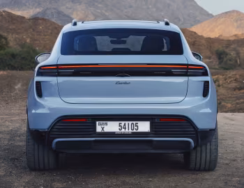 Porsche Macan Turbo [Middle East] '2024–pr.