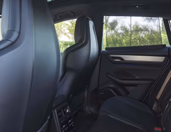 Interior Porsche Macan Turbo [Middle East] '2024–pr.