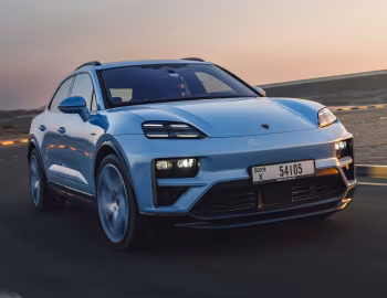 Porsche Macan Turbo [Middle East] '2024–pr.