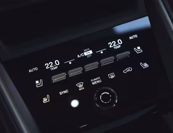 Interior Porsche Macan Turbo [Middle East] '2024–pr.