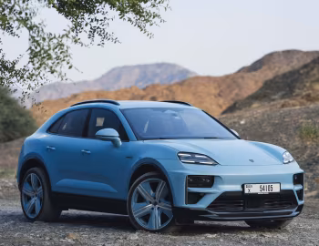 Porsche Macan Turbo [Middle East] '2024–pr.