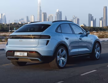 Porsche Macan Turbo [Middle East] '2024–pr.