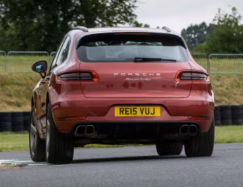 Porsche Macan Turbo [UK-spec] (95B) '2014–19
