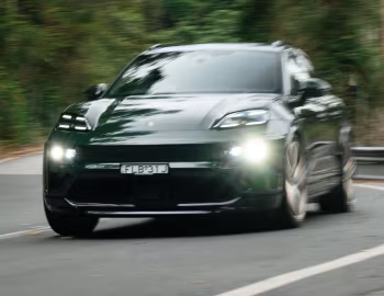 Porsche Macan Turbo [Australia] '2024–pr.