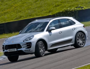 Porsche Macan Turbo [UK-spec] (95B) '2014–19