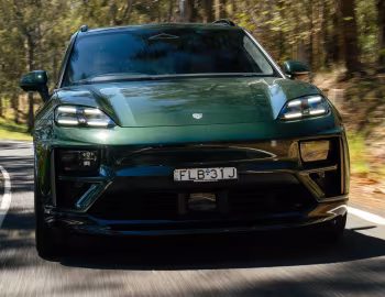 Porsche Macan Turbo [Australia] '2024–pr.