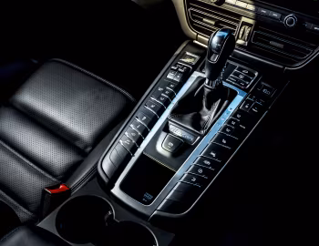 Interni Porsche Macan Turbo [UK-spec] (95B) '2019–21