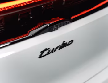 Porsche Macan Turbo [Worldwide] '2024–pr.