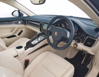 Interior Porsche Panamera 4S [UK-spec] (970) '2009–13