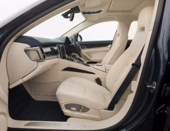 Interior Porsche Panamera 4S [UK-spec] (970) '2009–13