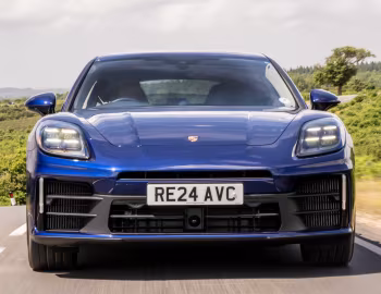 Porsche Panamera [UK-spec] '2024–pr.