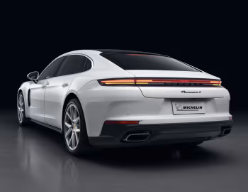 Porsche Panamera 4 [China] '2024–pr.