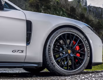 Porsche Panamera GTS [UK-spec] (971) '2020–24