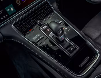 Interni Porsche Panamera GTS [UK-spec] (971) '2020–24
