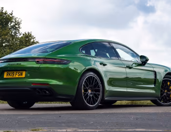 Porsche Panamera GTS [UK-spec] (971) '2019–20