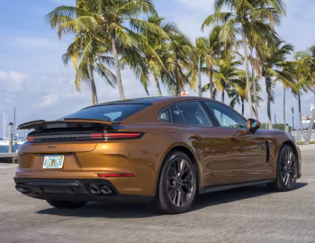 2024–pr. Porsche Panamera Turbo E-Hybrid [North America] '2024–pr.