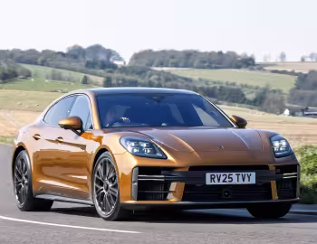 Porsche Panamera Turbo S E-Hybrid [UK-spec] '2024–pr.