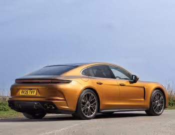 Porsche Panamera Turbo S E-Hybrid [UK-spec] '2024–pr.