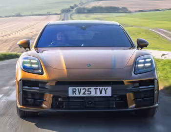 Porsche Panamera Turbo S E-Hybrid [UK-spec] '2024–pr.