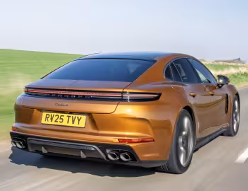 Porsche Panamera Turbo S E-Hybrid [UK-spec] '2024–pr.