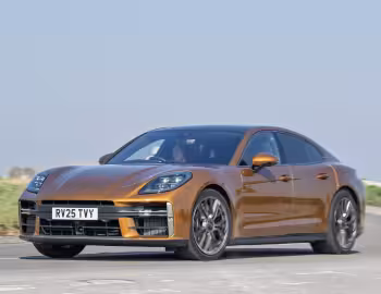 Porsche Panamera Turbo S E-Hybrid [UK-spec] '2024–pr.