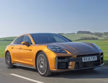 Porsche Panamera Turbo S E-Hybrid [UK-spec] '2024–pr.