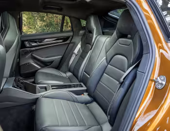 Interior Porsche Panamera Turbo S E-Hybrid [UK-spec] '2024–pr.