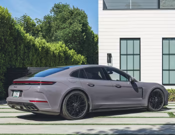 Porsche Panamera Turbo S E-Hybrid [Worldwide] '2024–pr.