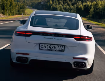 Porsche Panamera Turbo S E-Hybrid [Worldwide] (971) '2017–20