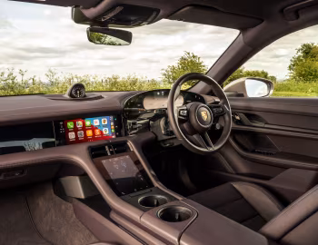 Interni Porsche Taycan [UK-spec] '2021–24