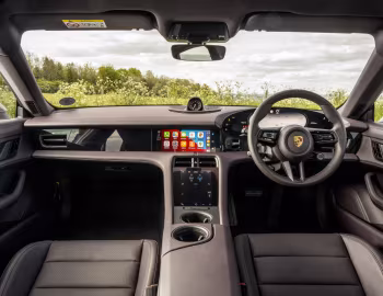 Pannello anteriore Porsche Taycan [UK-spec] '2021–24