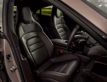 Interni Porsche Taycan [UK-spec] '2021–24