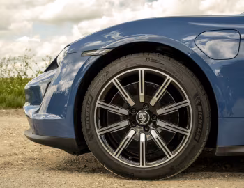 Porsche Taycan [UK-spec] '2021–24